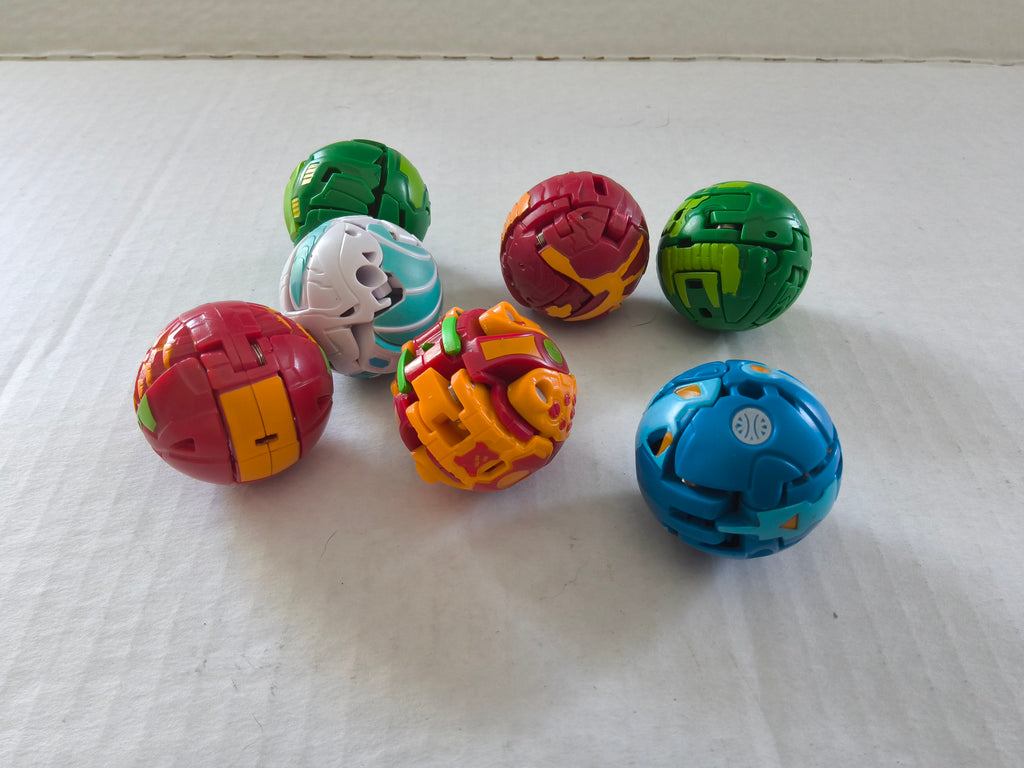 Bakugan Mixed Lot (7 Figures & BakuCores) - Good