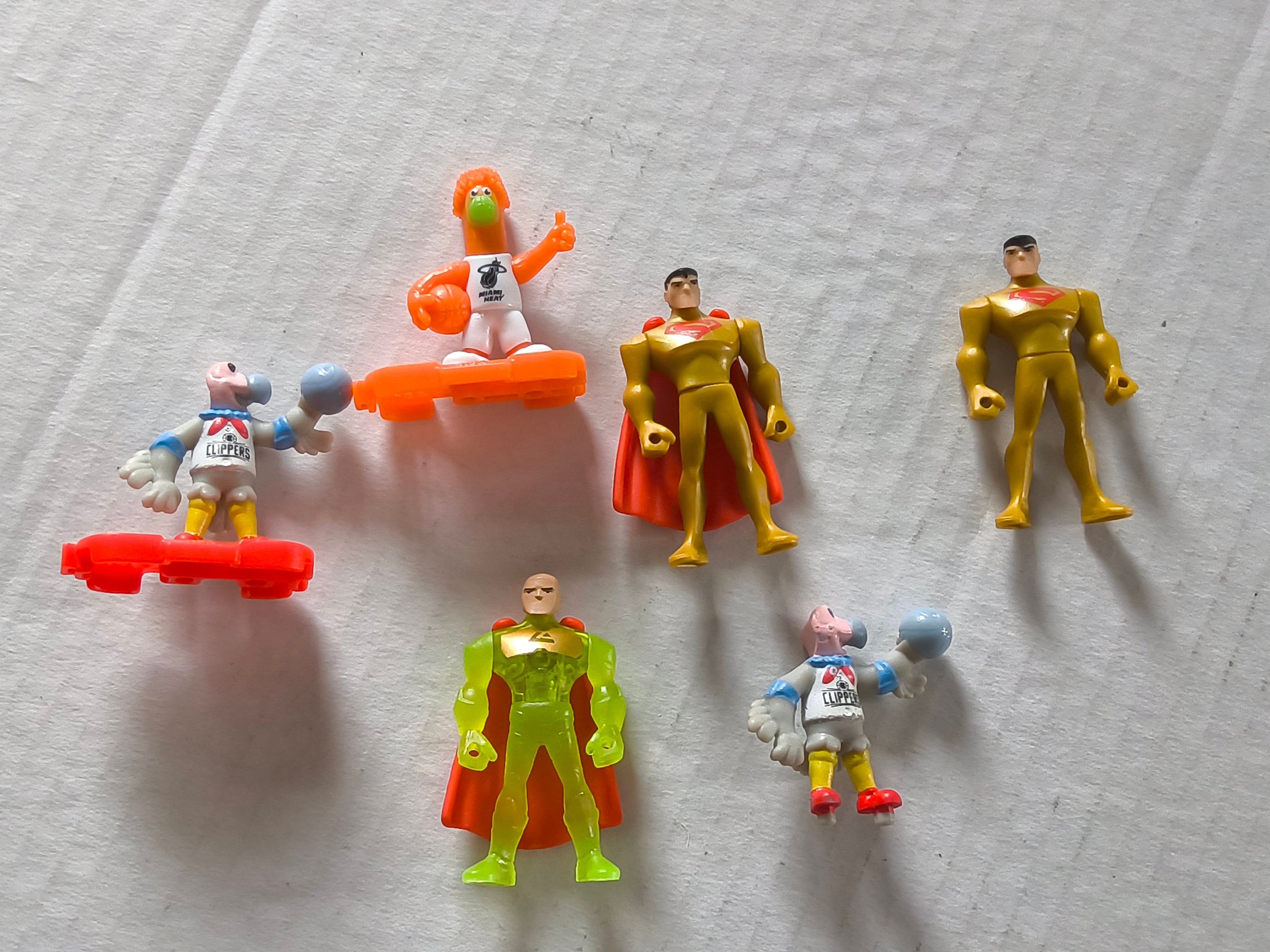 Kinder Joy Mini-Figures Mixed Lot (6) NBA & DC Comics - Good