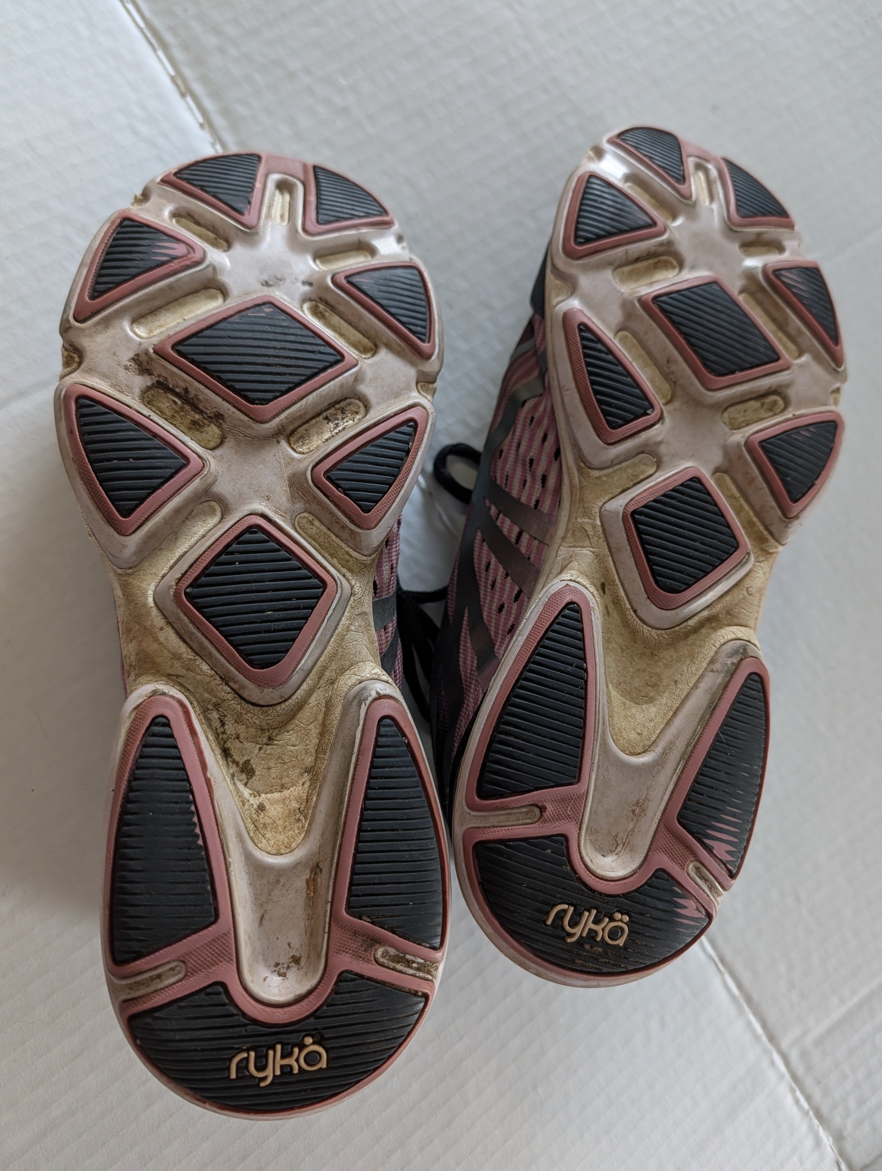 Ryka Women's Athletic Sneakers RE-ZORB Devotion - Size 9W - Fair